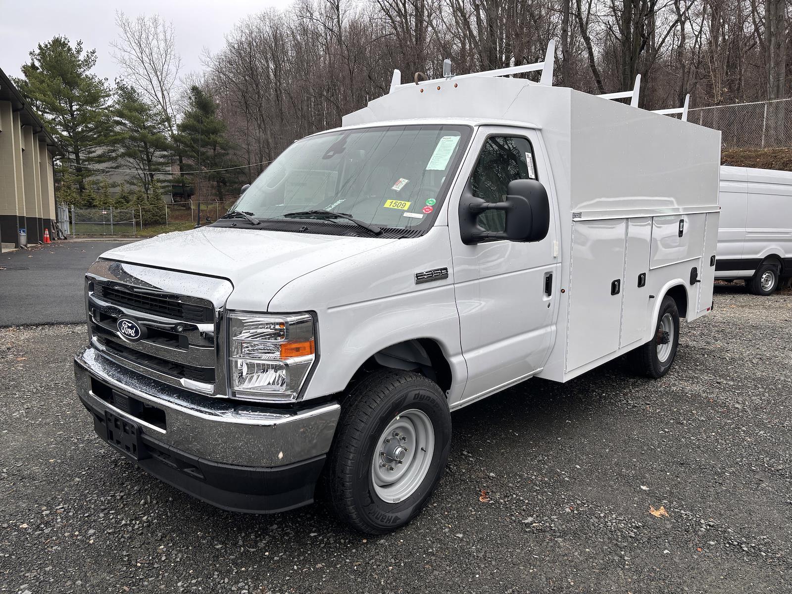 New 2026 Ford E-350 - photo 1