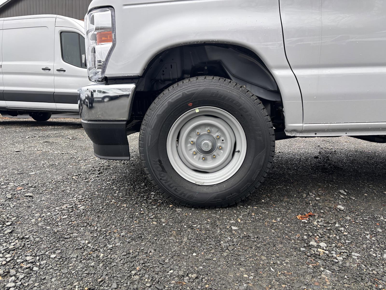 New 2026 Ford E-350 - photo 29