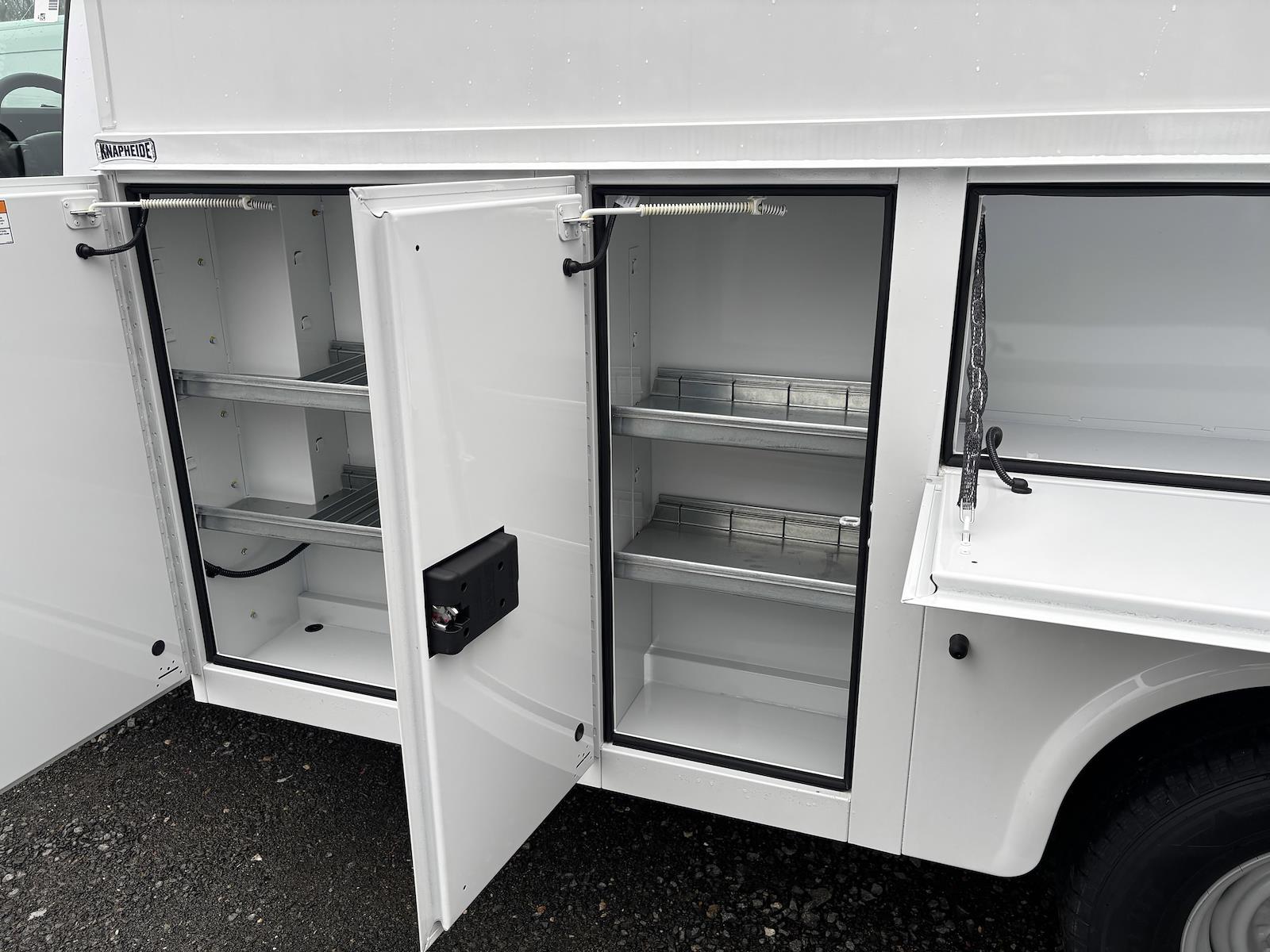 New 2026 Ford E-350 - photo 16