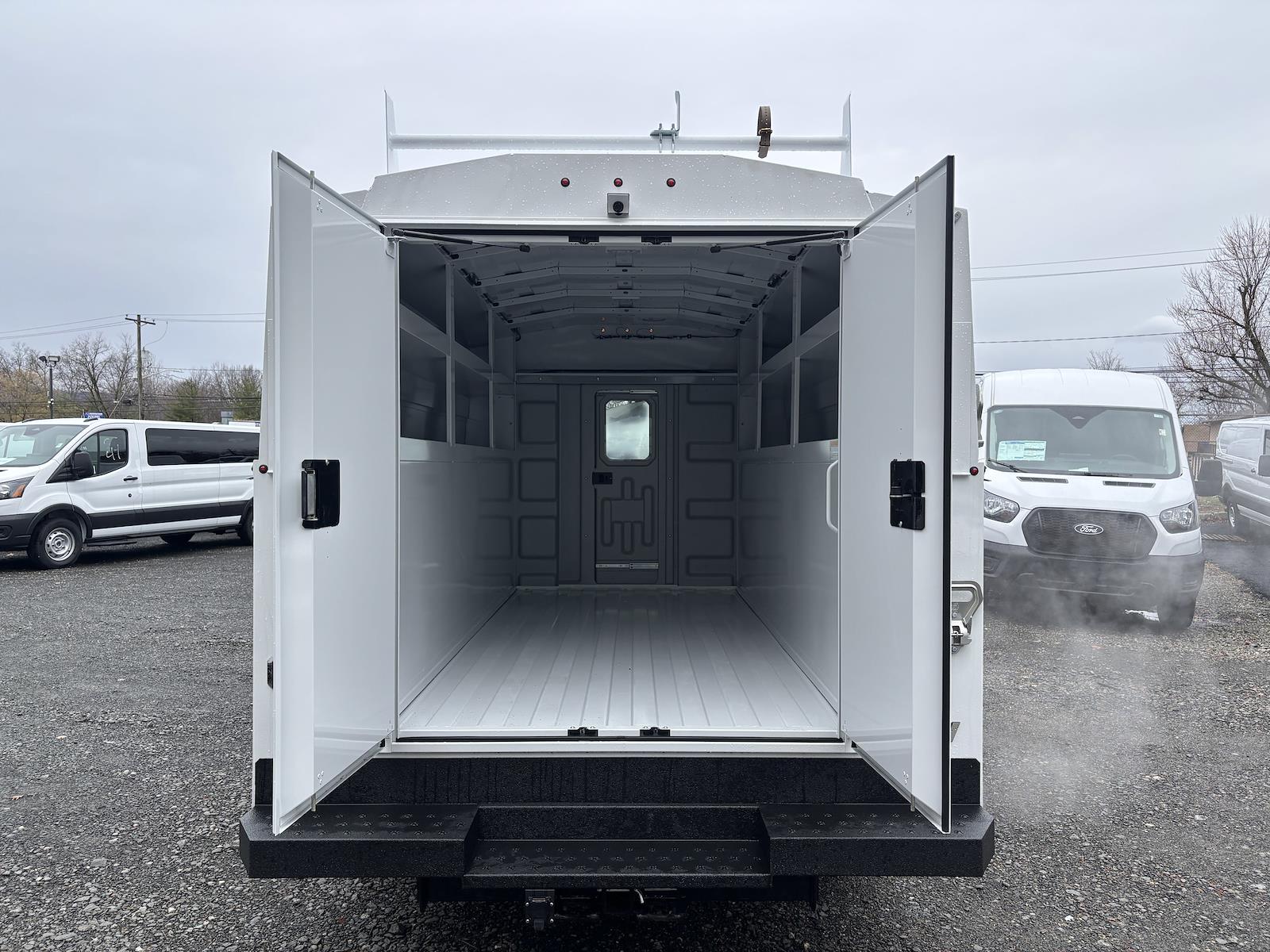 New 2026 Ford E-350 - photo 2