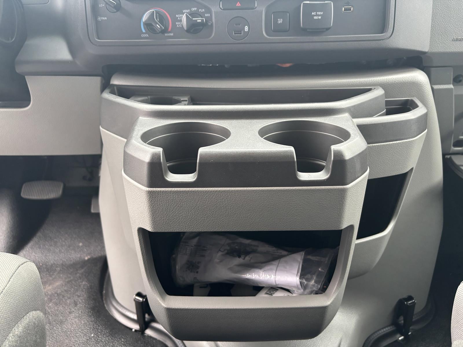 New 2026 Ford E-350 - photo 23