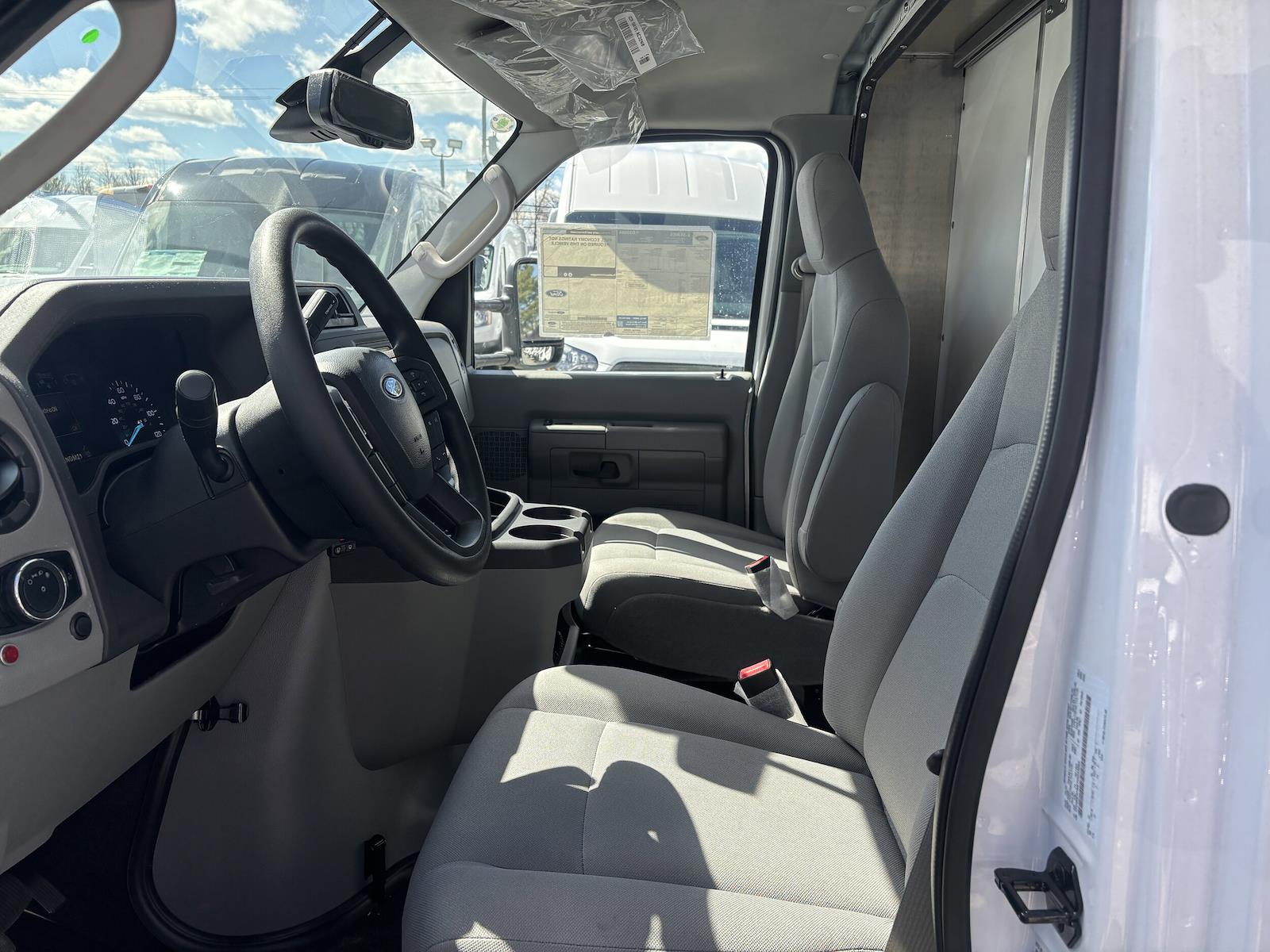 New 2026 Ford E-350 - photo 15