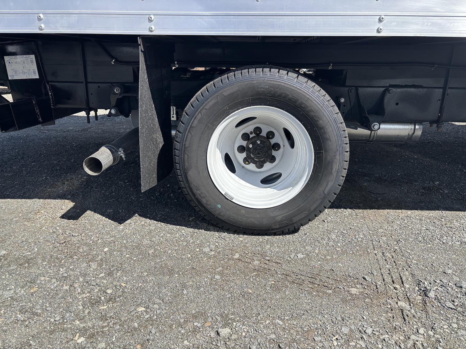 New 2026 Ford E-350 - photo 25