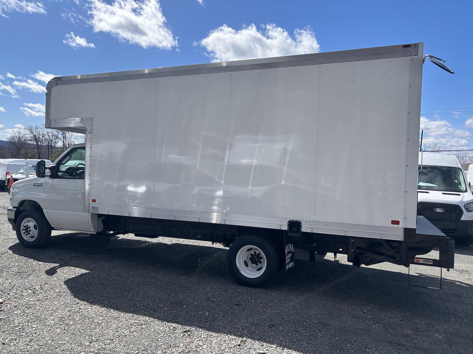 New 2026 Ford E-350 - photo 7