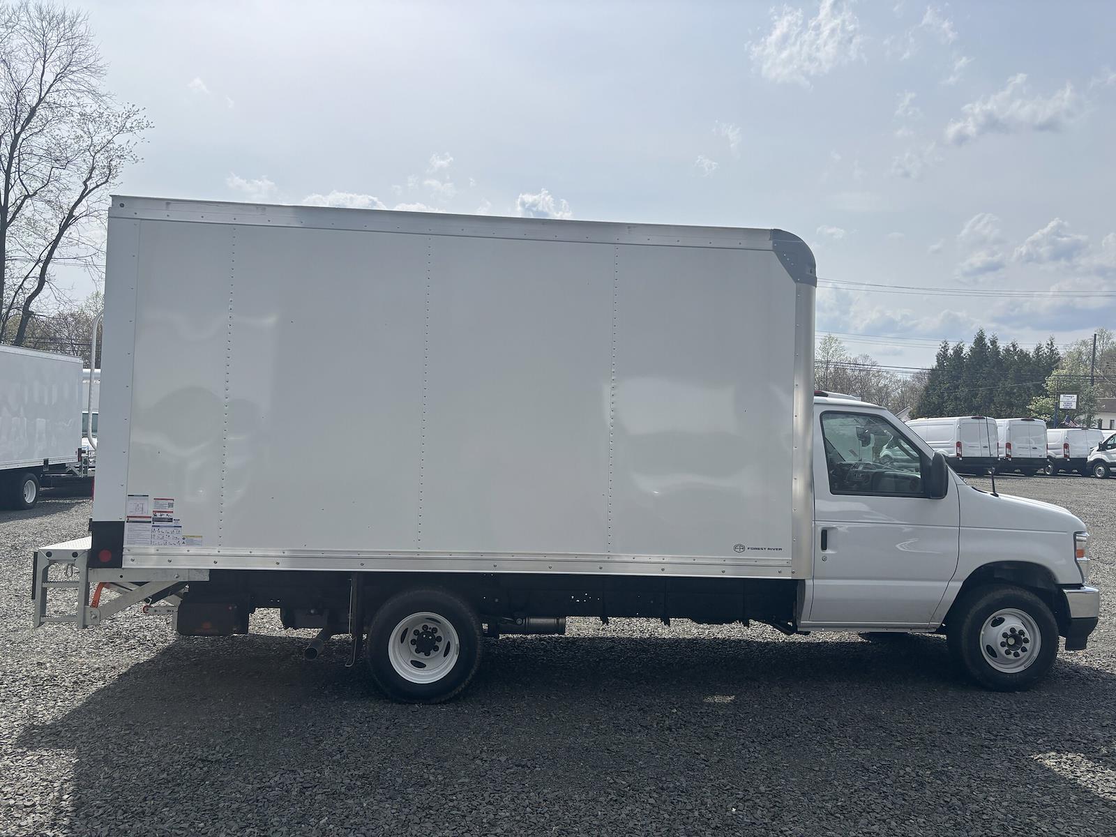 New 2026 Ford E-350 - photo 15