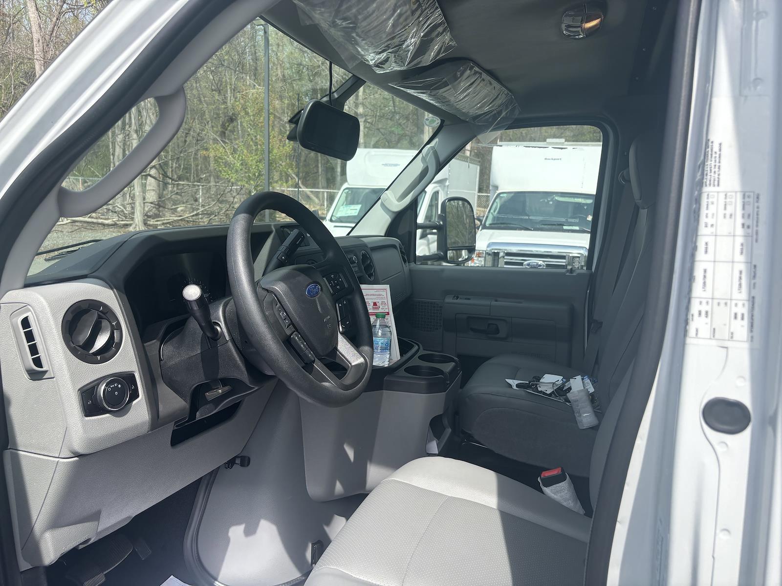 New 2026 Ford E-350 - photo 19
