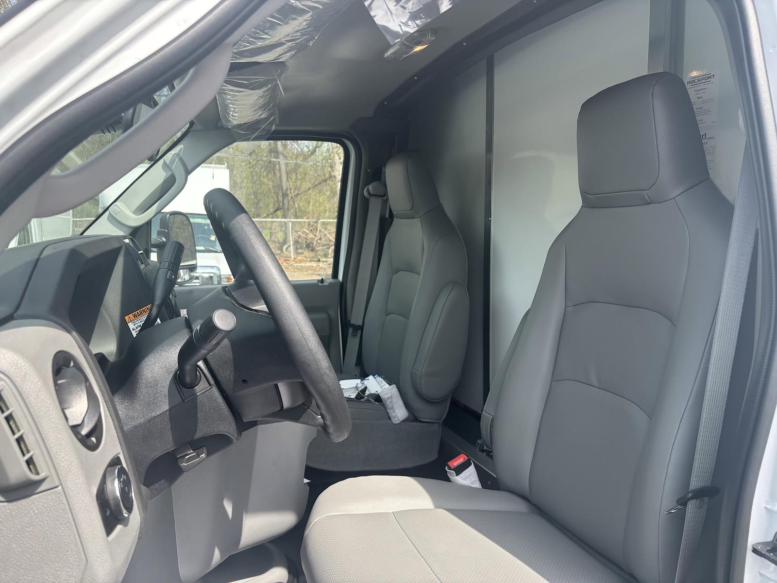 New 2026 Ford E-350 - photo 21