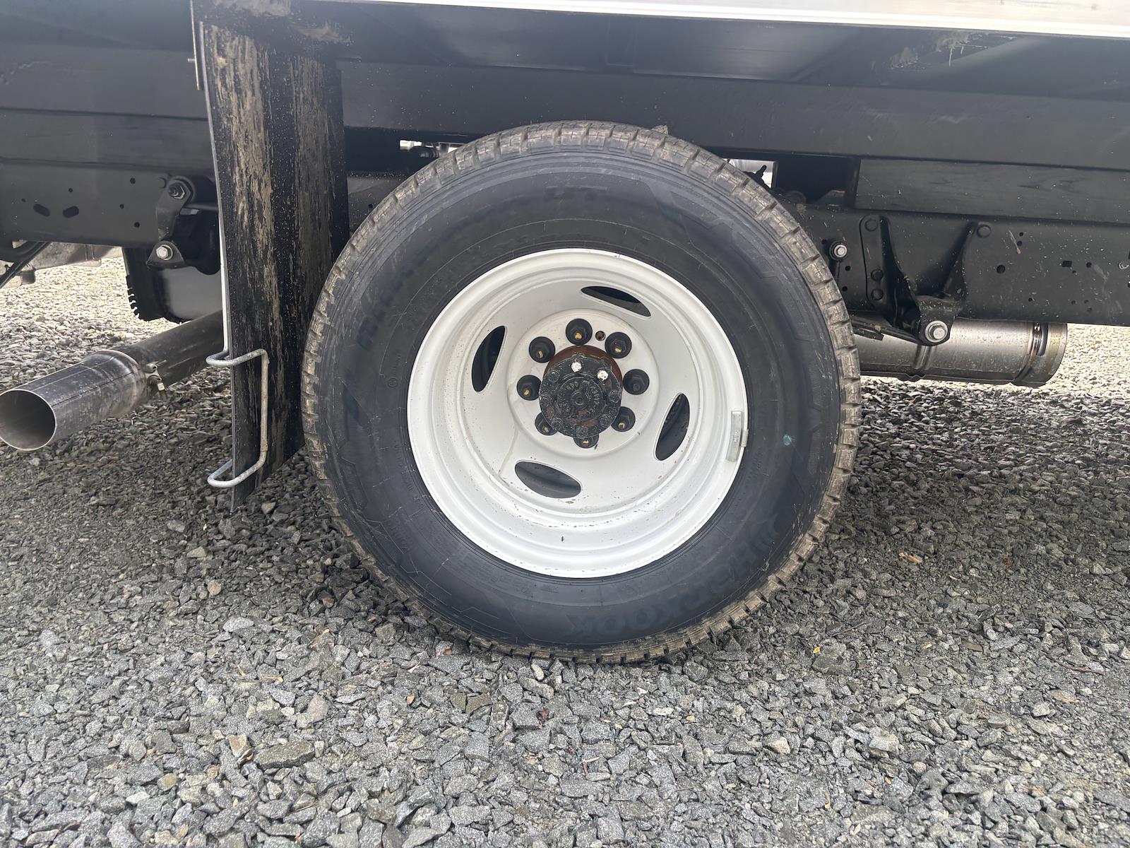 New 2026 Ford E-350 - photo 28