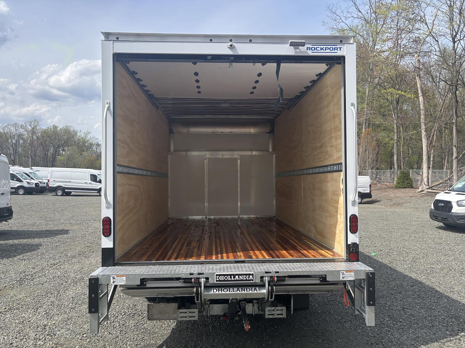 New 2026 Ford E-350 - photo 8