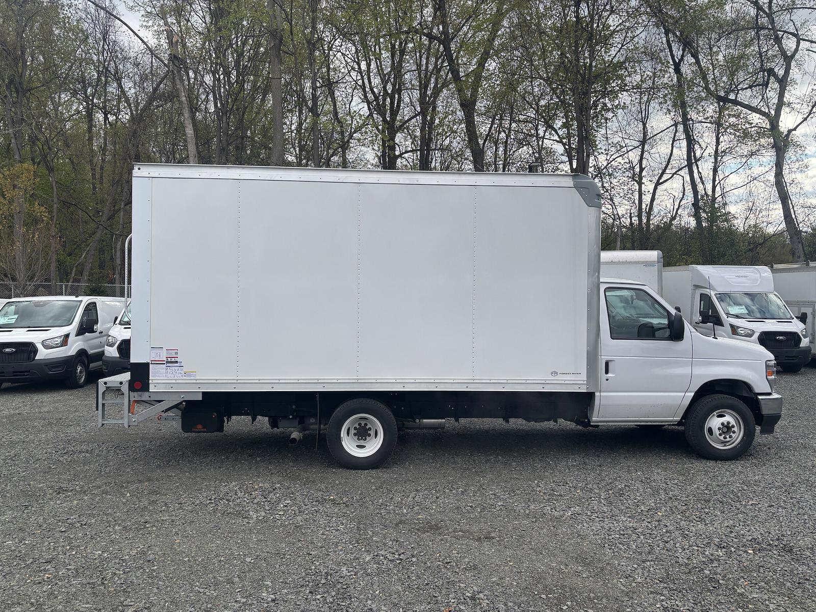 New 2026 Ford E-350 - photo 14