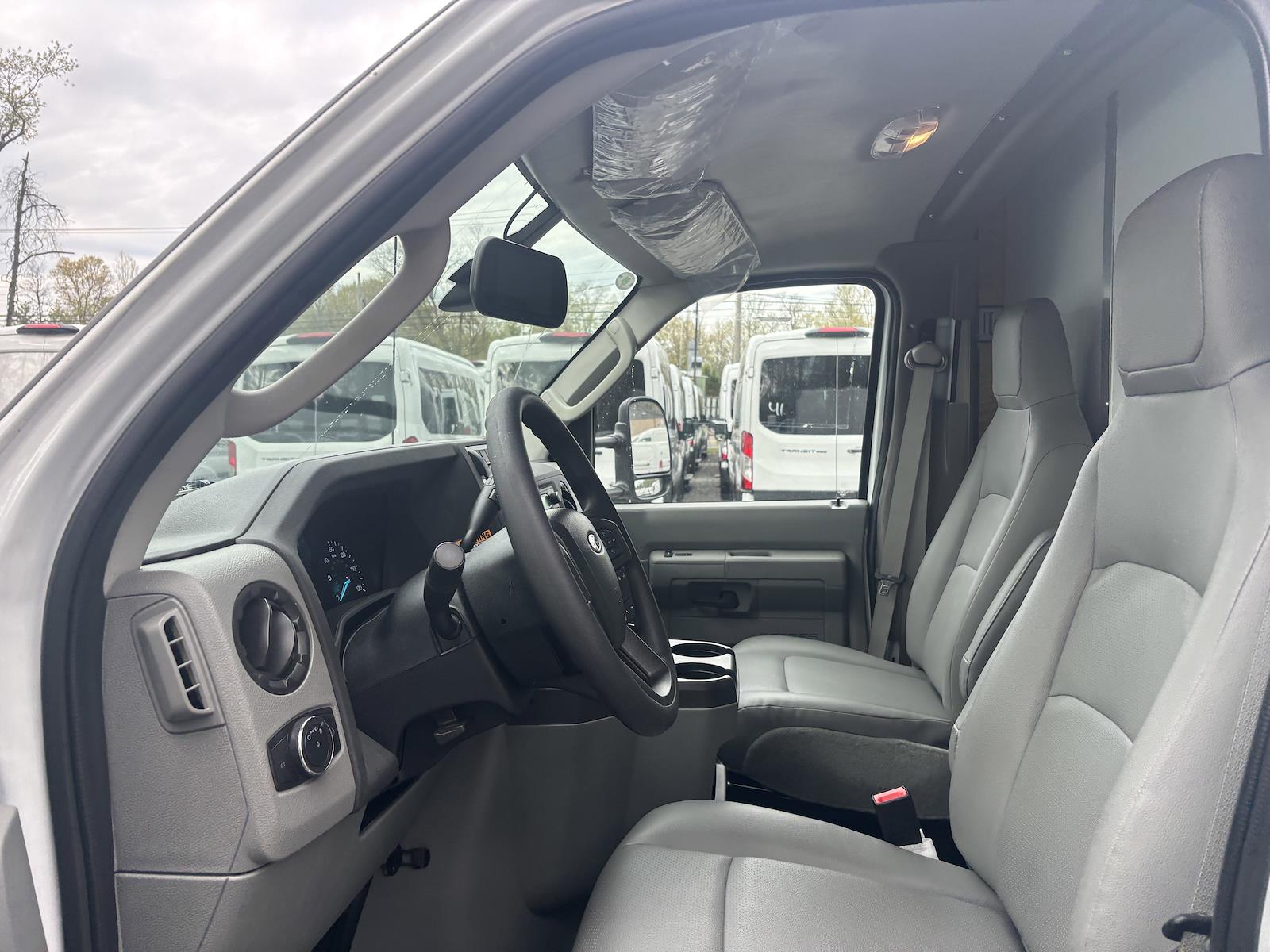 New 2026 Ford E-350 - photo 19