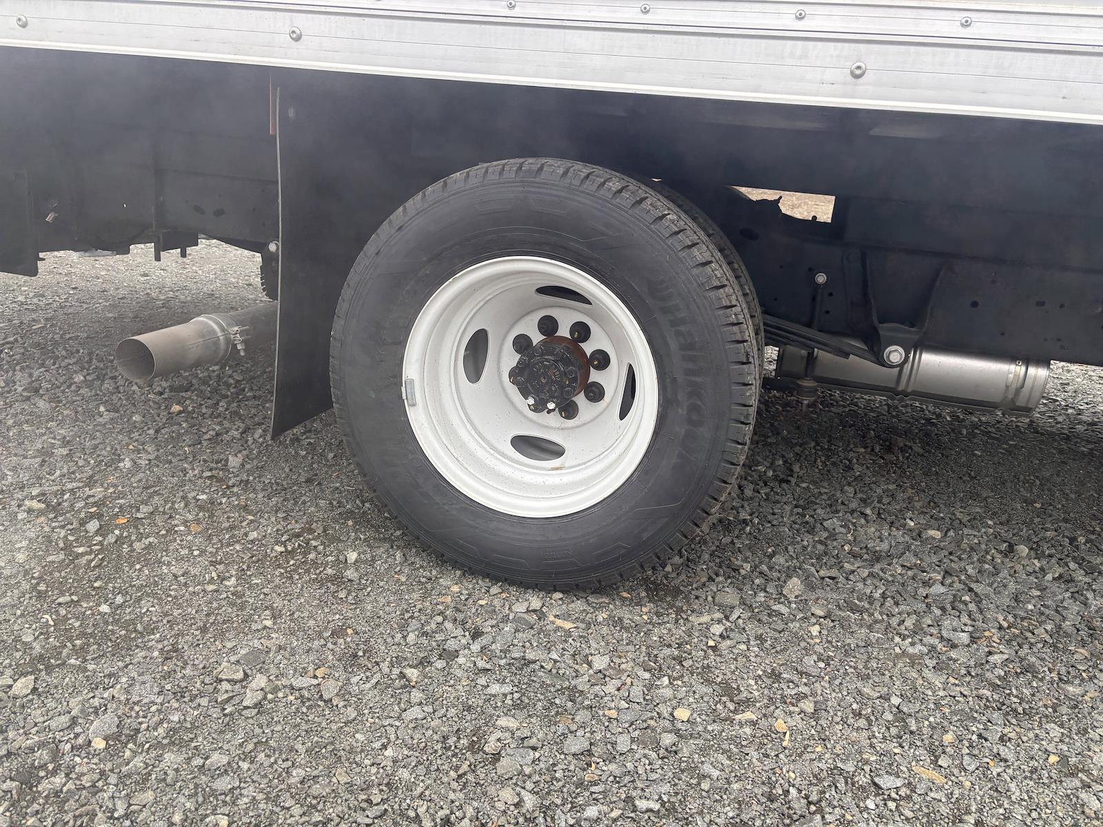 New 2026 Ford E-350 - photo 28
