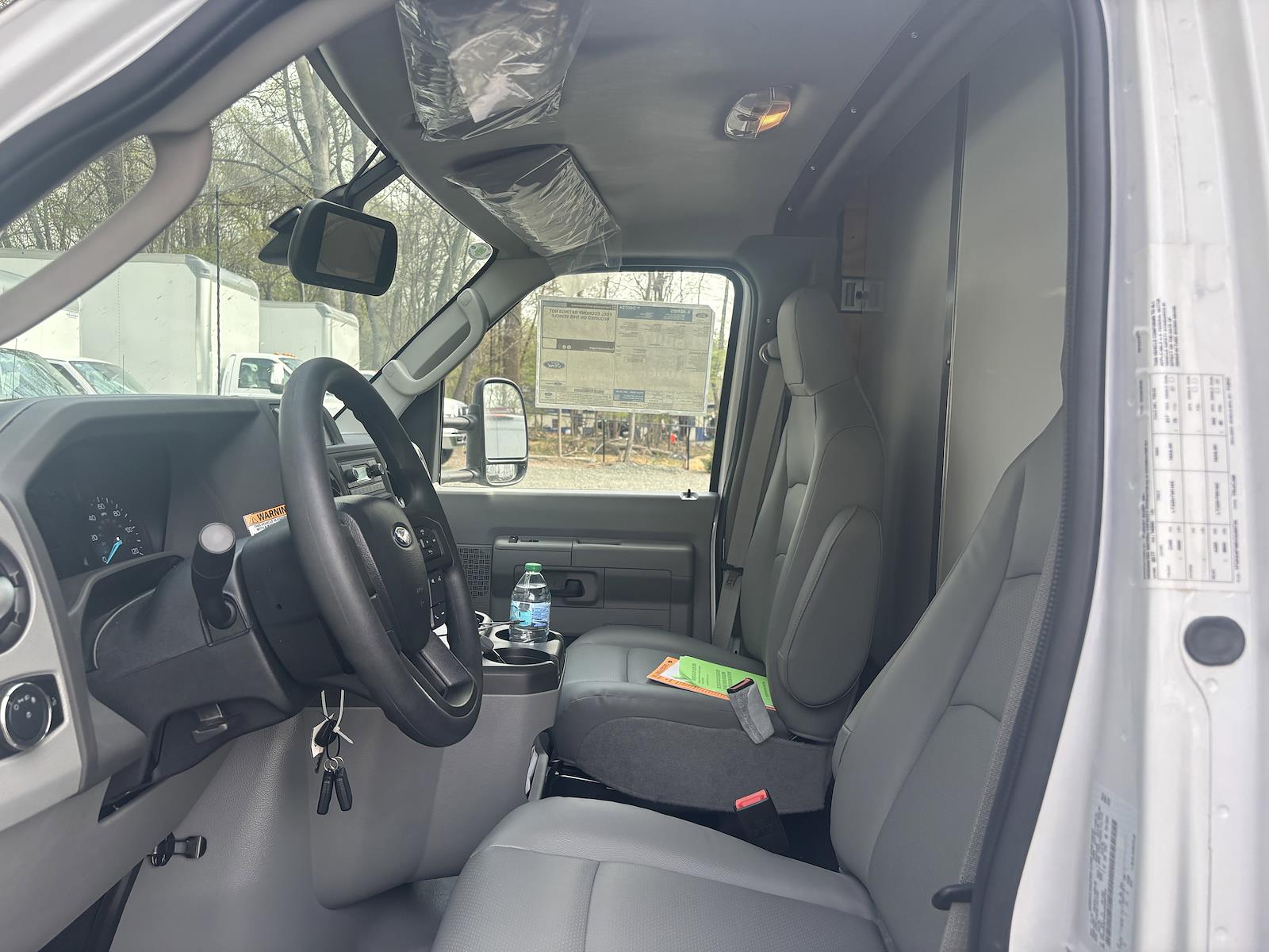New 2027 Ford E-450 - photo 20
