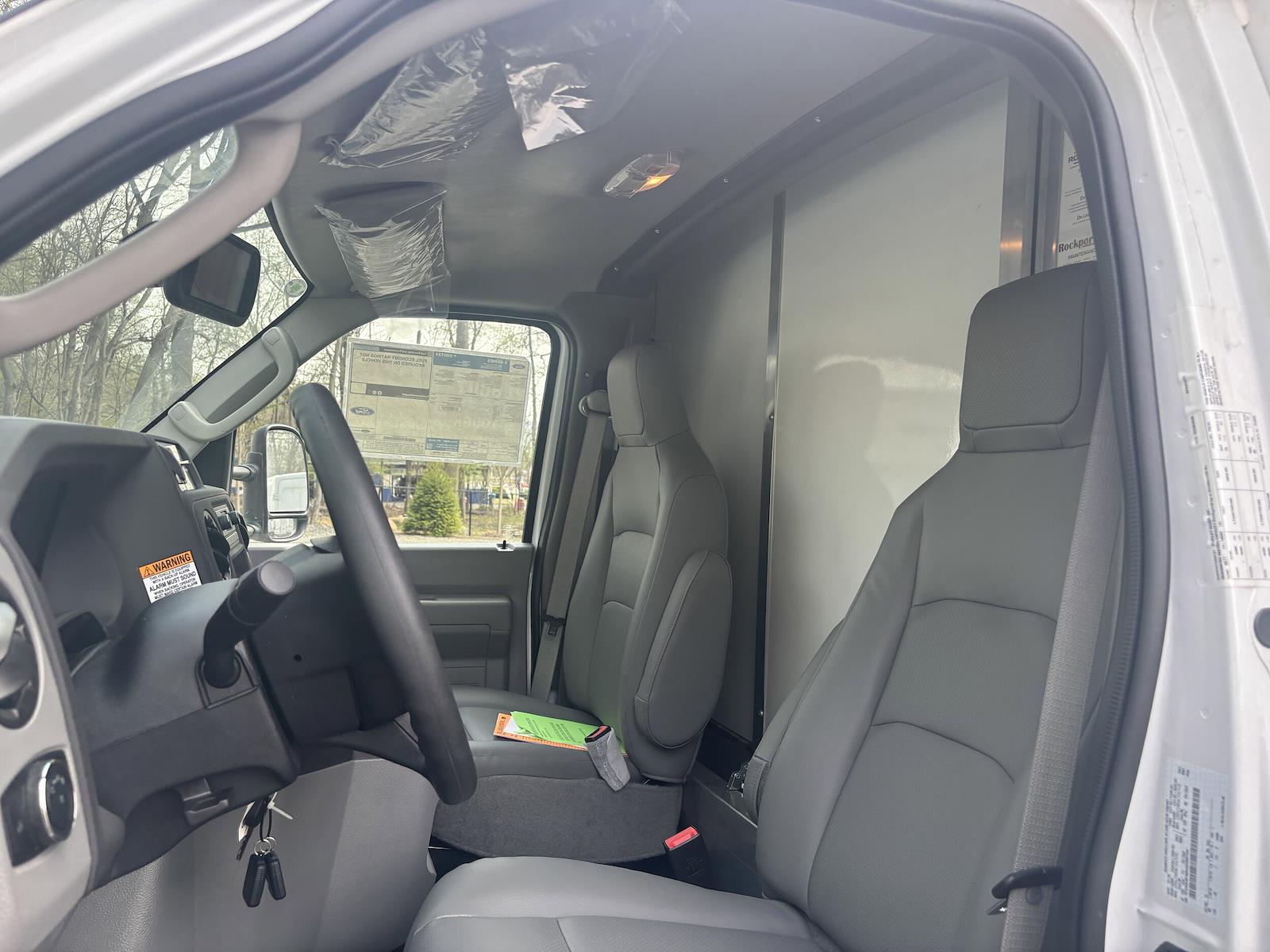 New 2027 Ford E-450 - photo 21