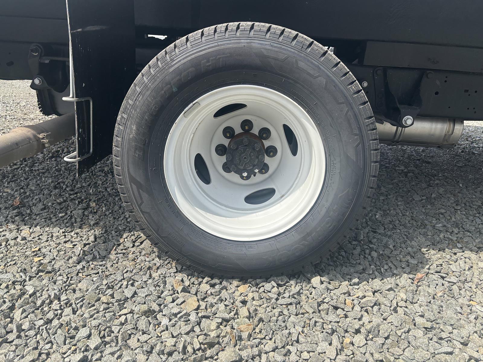New 2027 Ford E-450 - photo 30