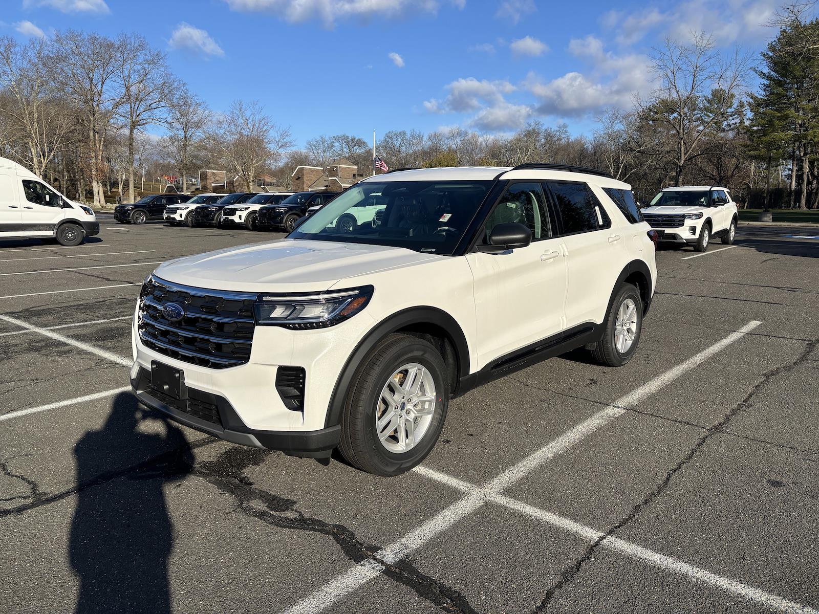 New 2026 Ford Explorer - photo 2