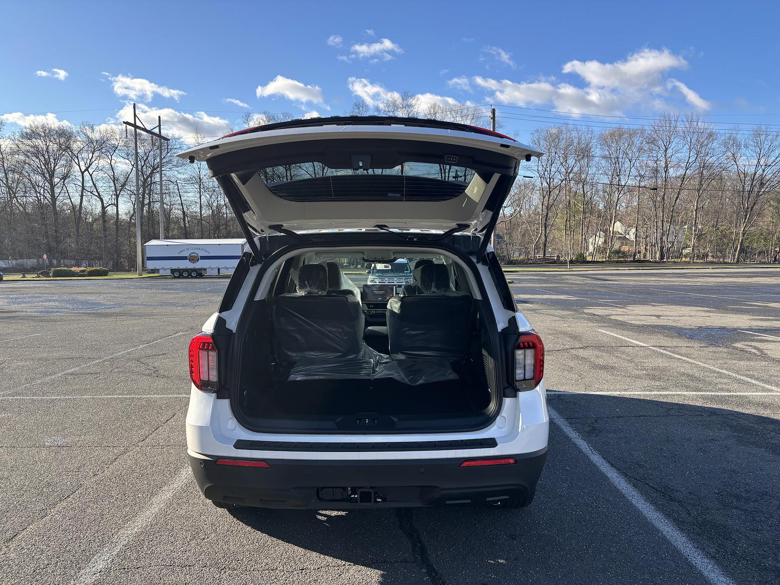 New 2026 Ford Explorer - photo 8
