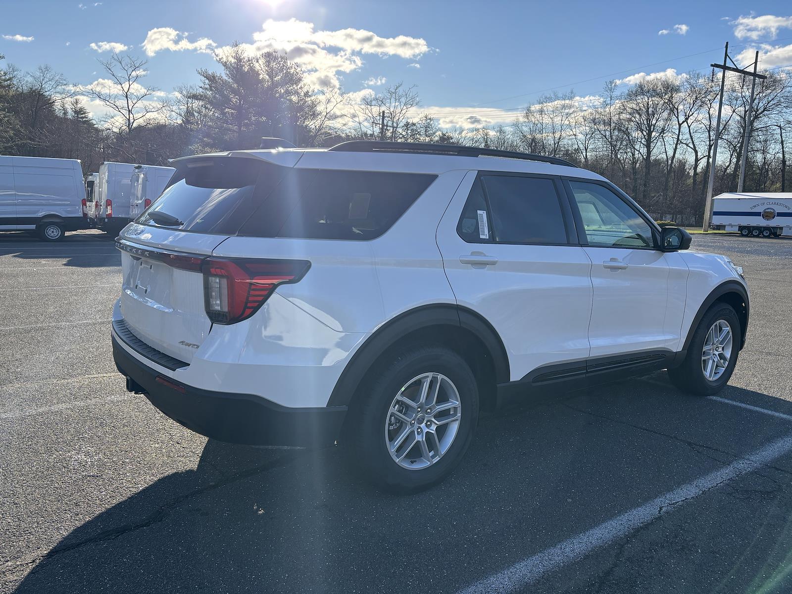 New 2026 Ford Explorer - photo 9