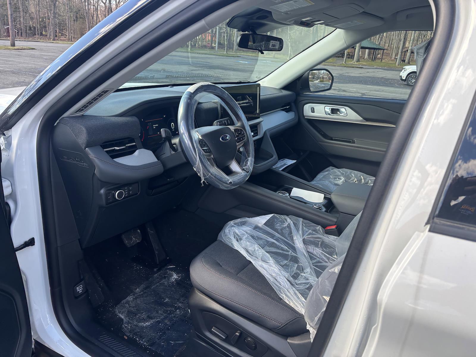 New 2026 Ford Explorer - photo 14
