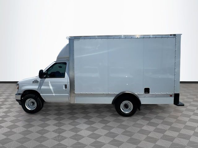 New 2025 Ford E-350 - photo 6