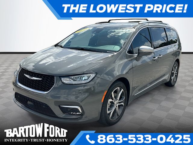 Used 2022 Chrysler Pacifica - photo 1