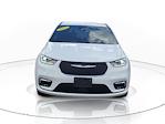 Used 2025 Chrysler Pacifica Select Minivan thumbnail 4