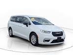 Used 2025 Chrysler Pacifica Select Minivan thumbnail 5