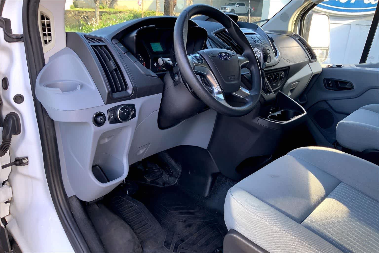 Used 2015 Ford Transit 150 - photo 2