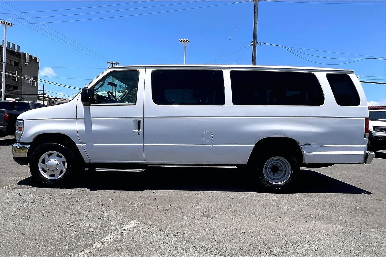 Used 2014 Ford E-350 - photo 5