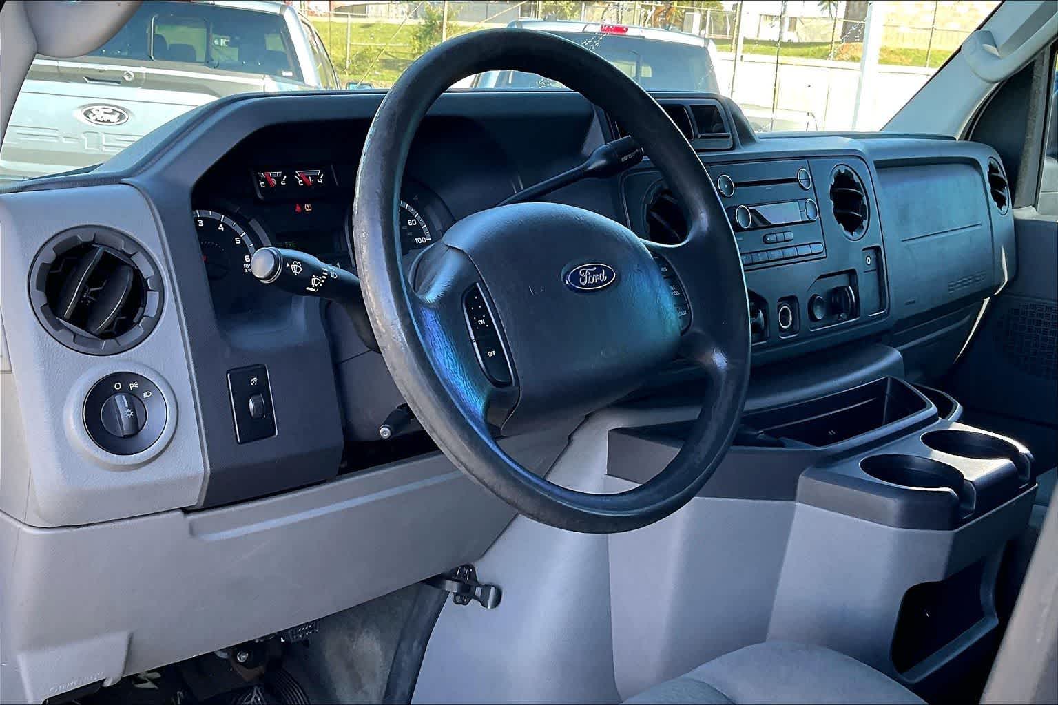 Used 2011 Ford E-350 - photo 2