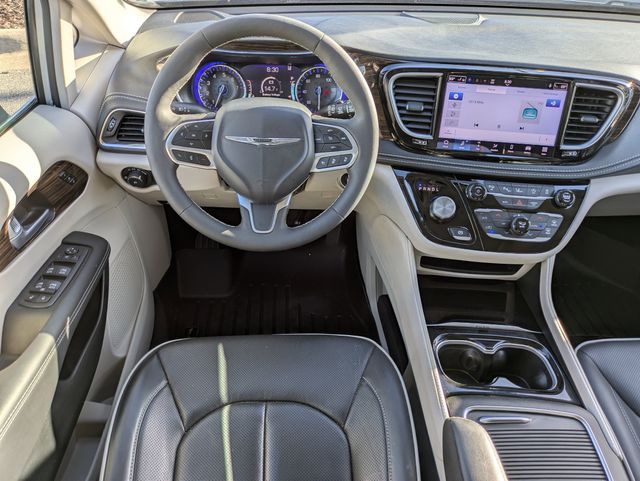 Used 2024 Chrysler Pacifica - photo 17