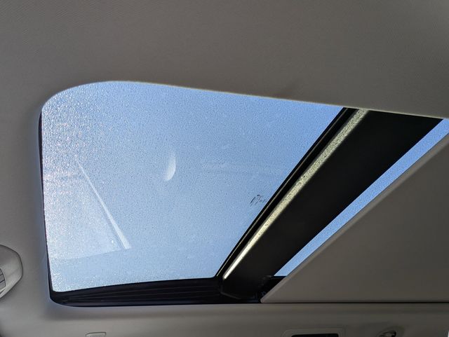 Used 2024 Chrysler Pacifica - photo 21