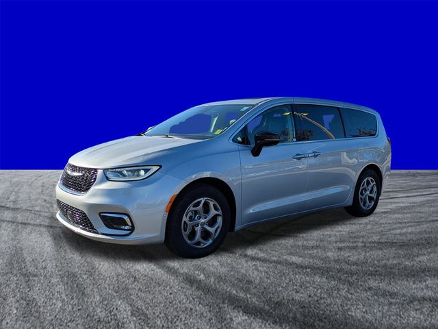 Used 2024 Chrysler Pacifica - photo 10