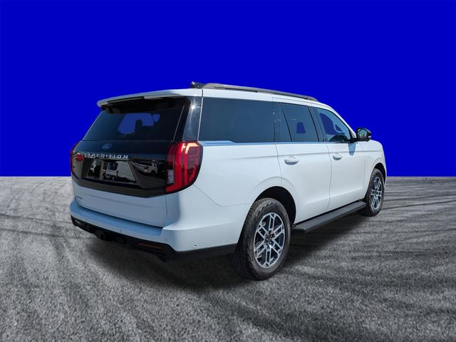 Used 2025 Ford Expedition - photo 6