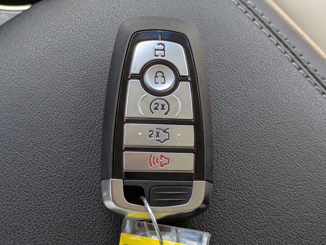 Used 2017 Ford Edge Titanium - photo 29