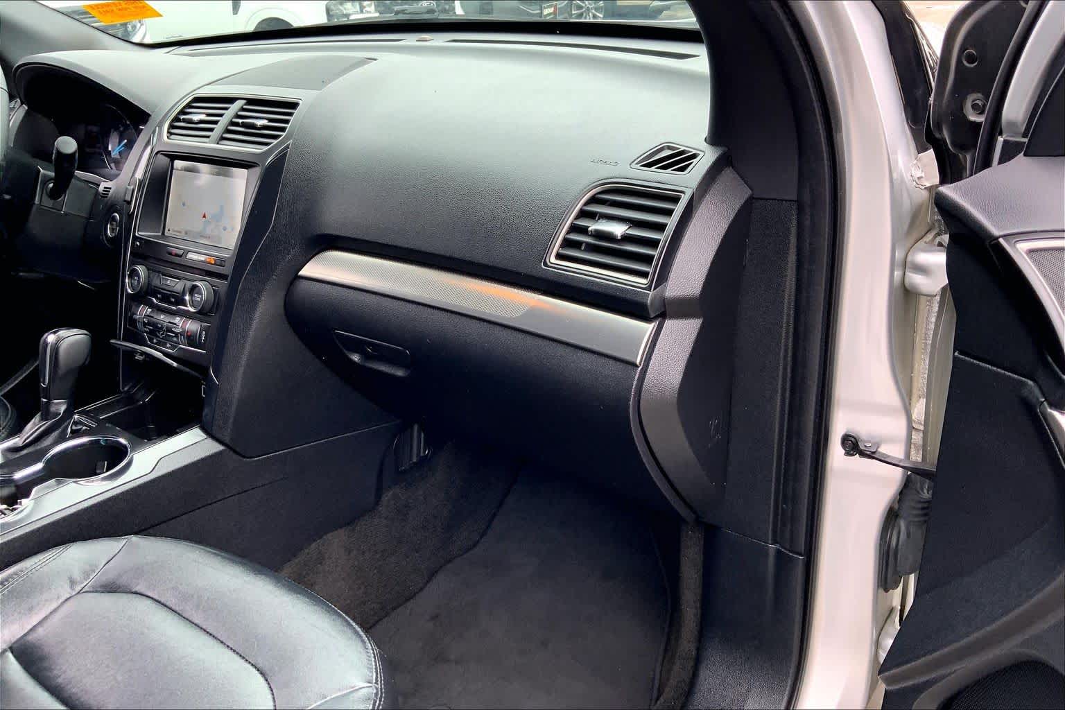 Used 2018 Ford Explorer - photo 18