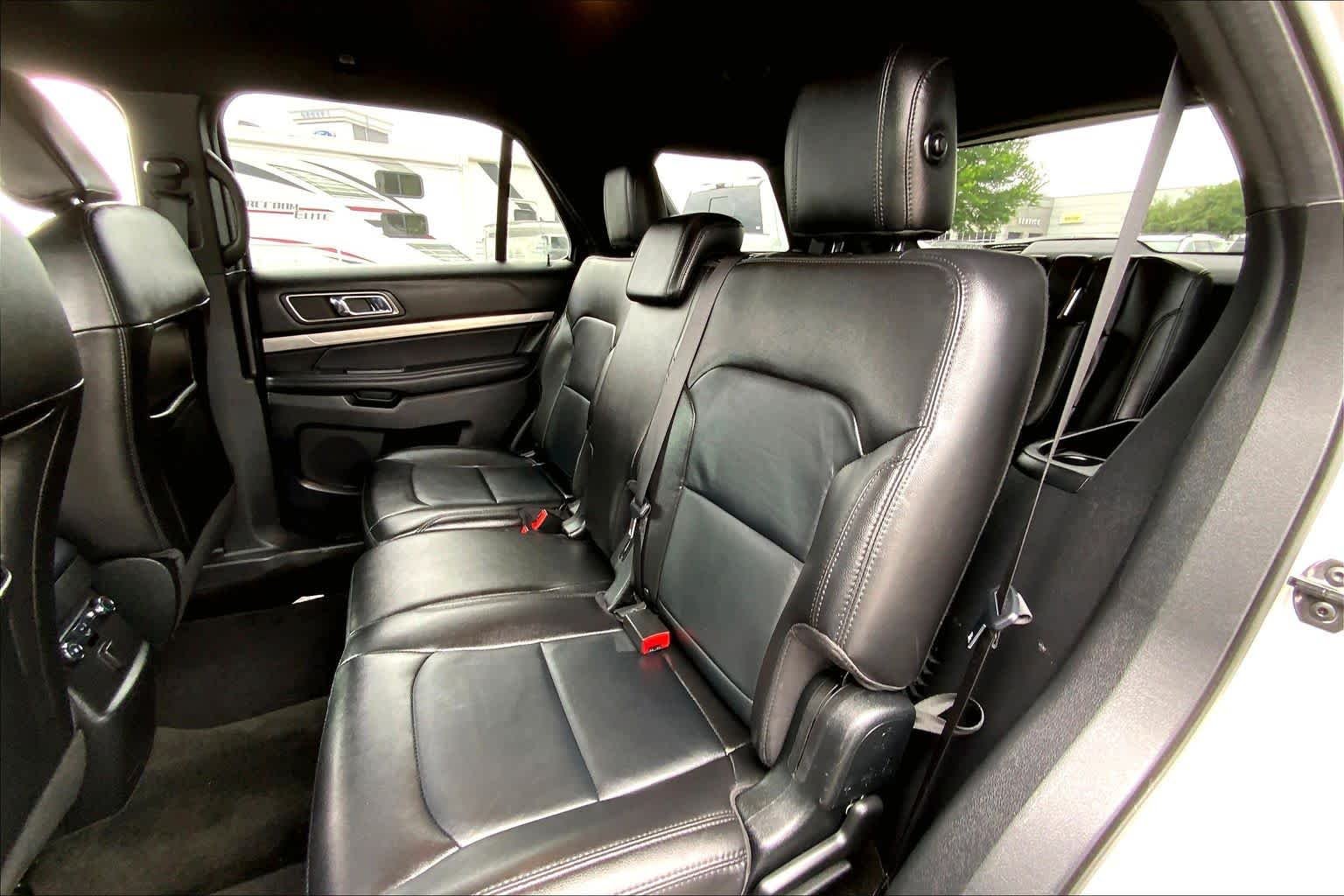 Used 2018 Ford Explorer - photo 20