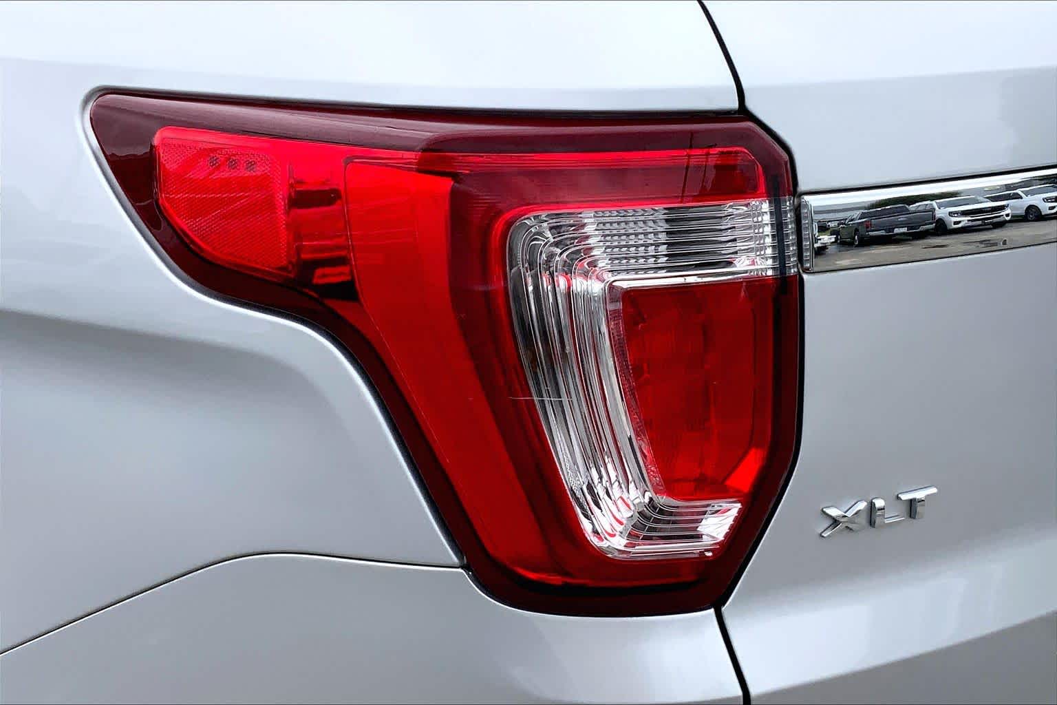 Used 2018 Ford Explorer - photo 26