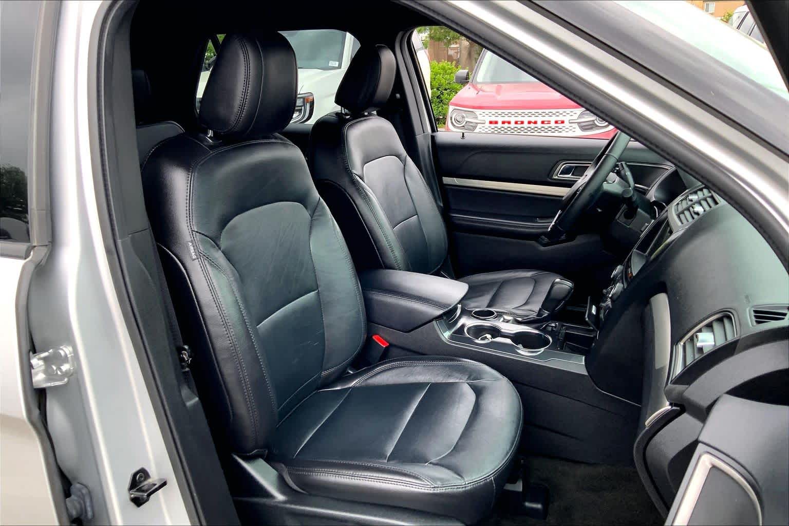 Used 2018 Ford Explorer - photo 11