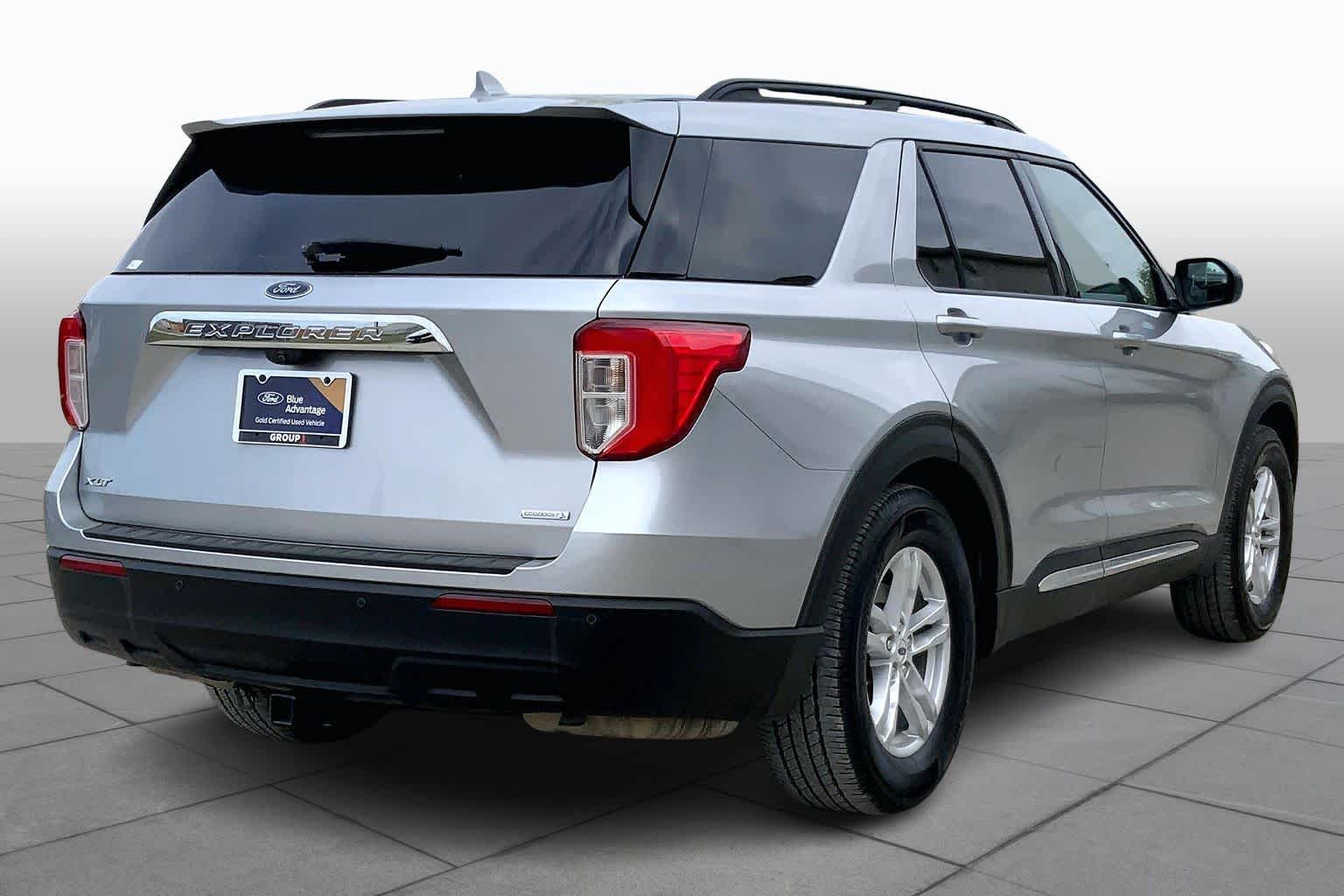 Used 2020 Ford Explorer - photo 2