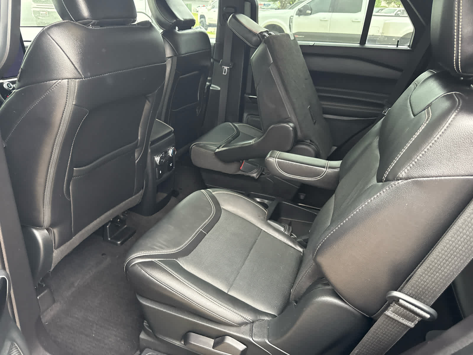 Used 2021 Ford Explorer - photo 12