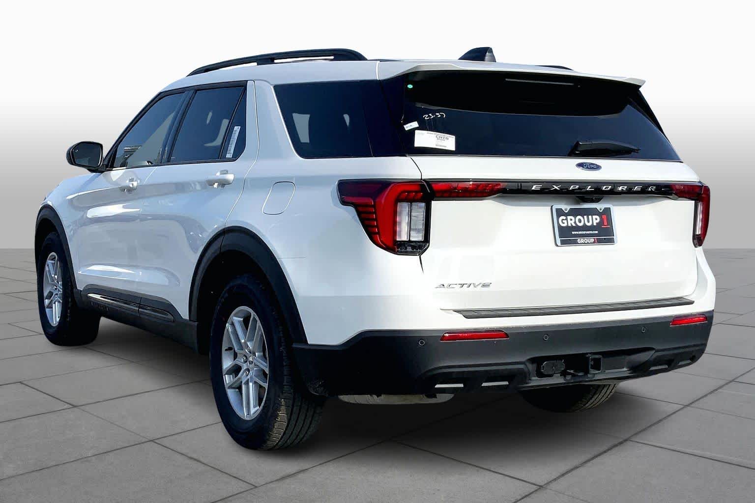 New 2026 Ford Explorer - photo 2