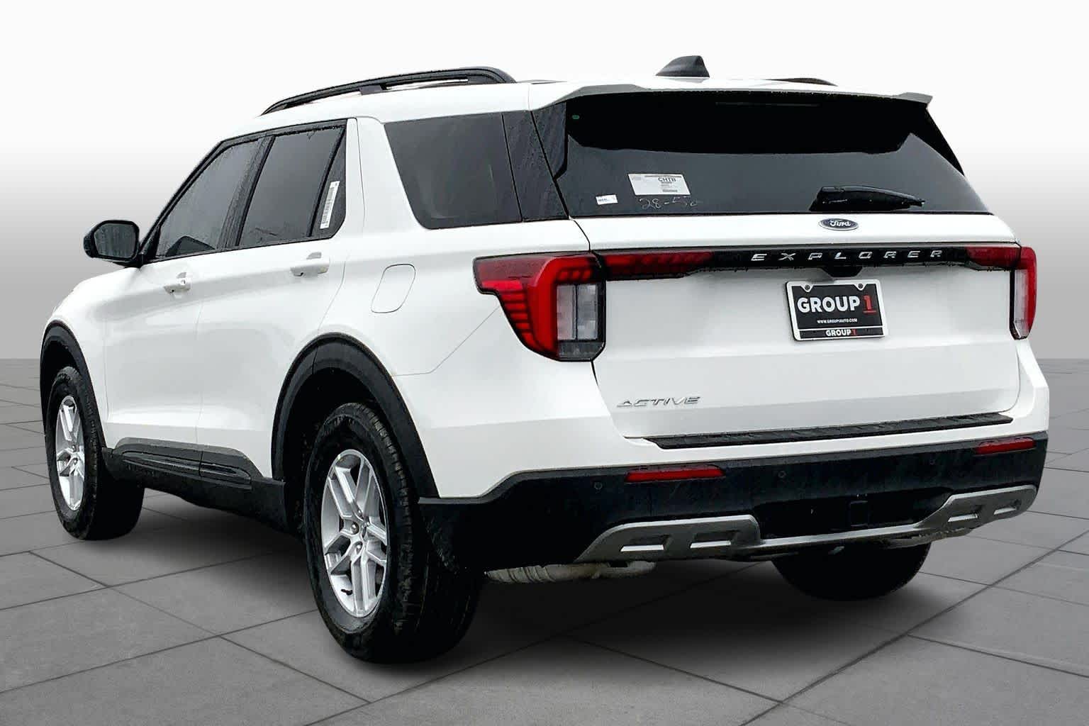 New 2026 Ford Explorer - photo 2