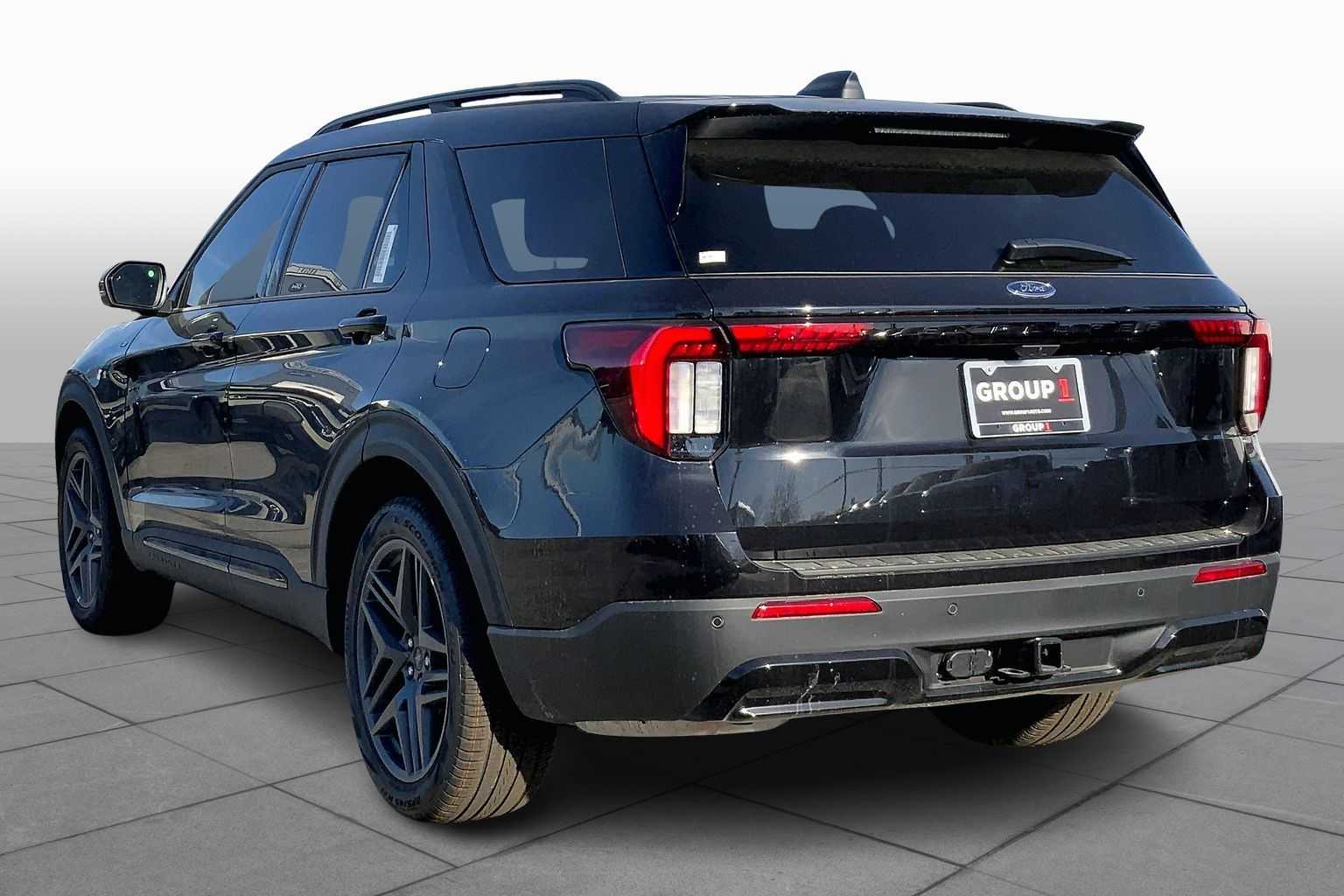 New 2026 Ford Explorer - photo 2