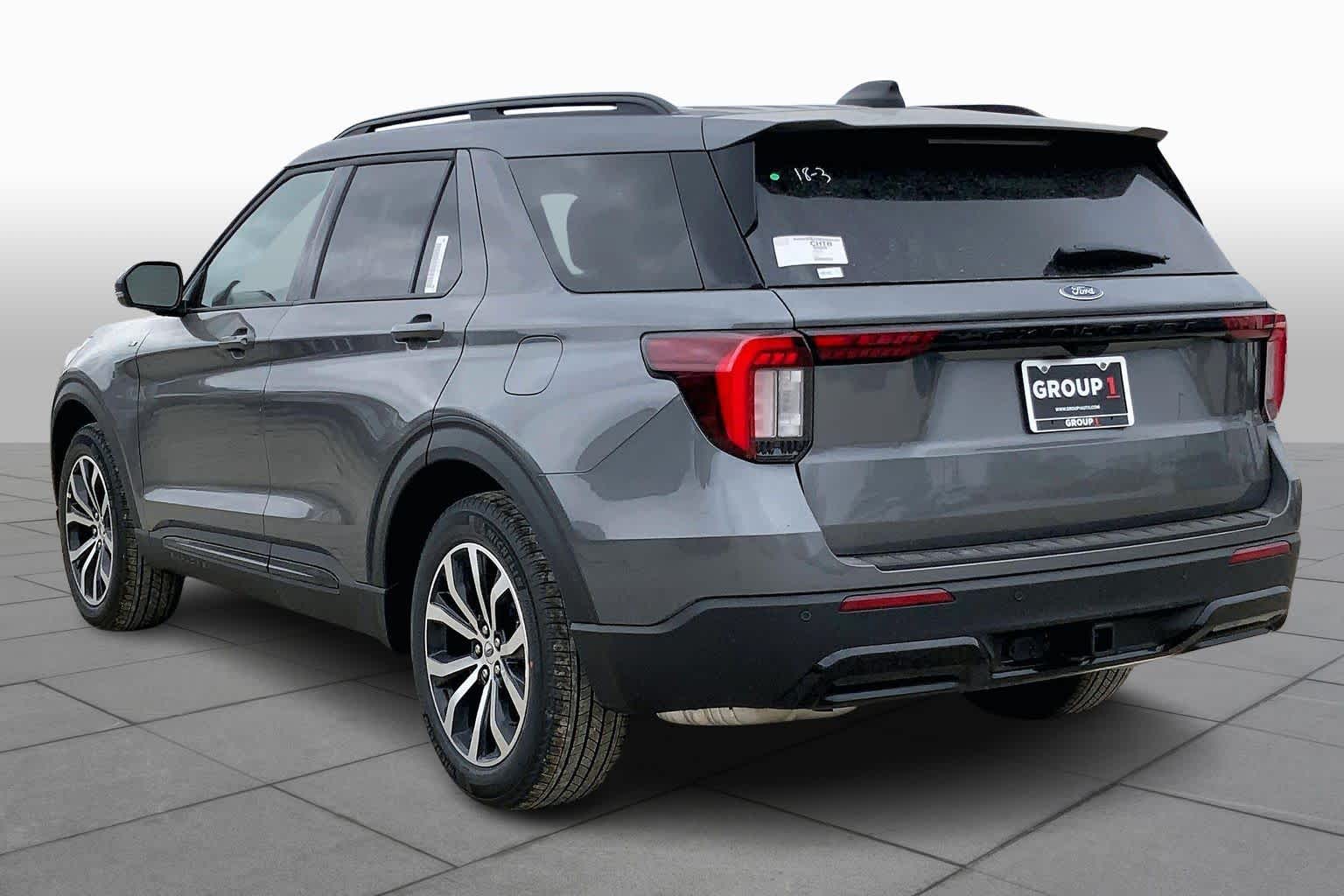 New 2026 Ford Explorer - photo 2