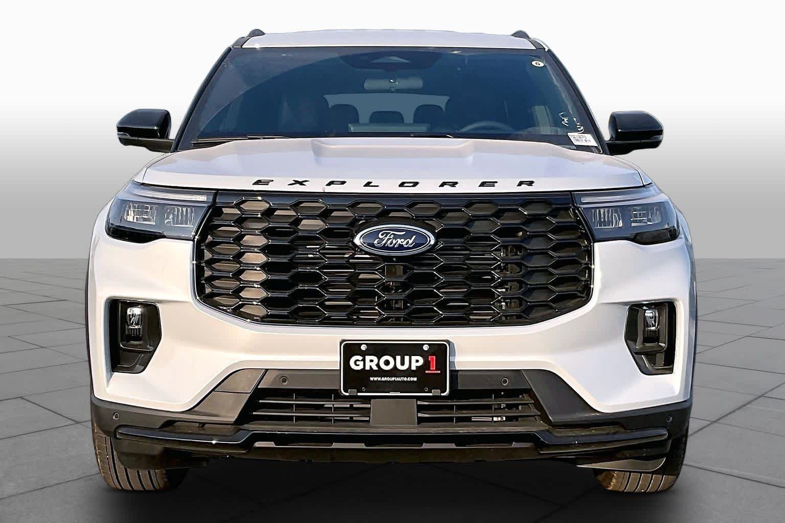 New 2026 Ford Explorer - photo 2