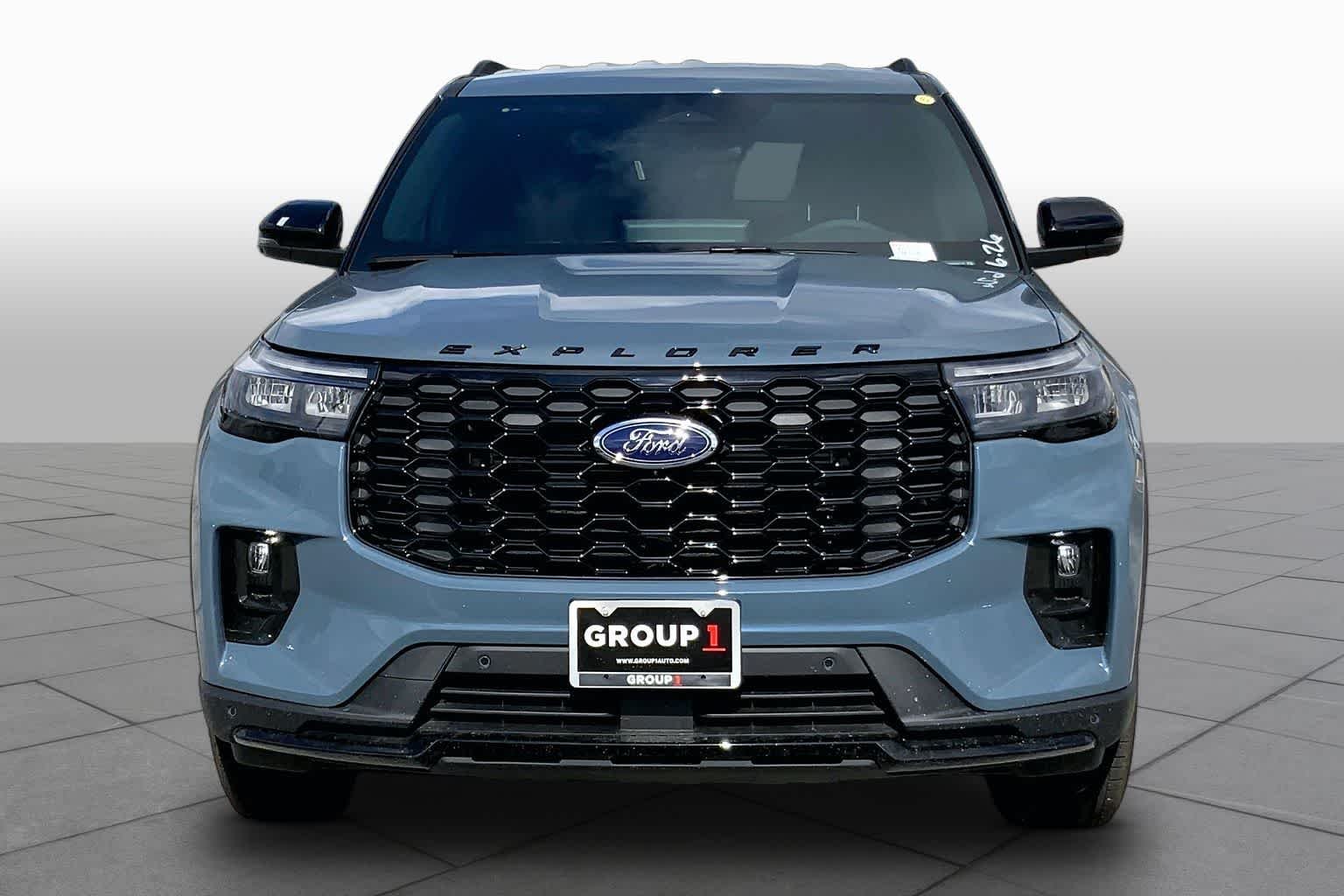 New 2026 Ford Explorer - photo 2