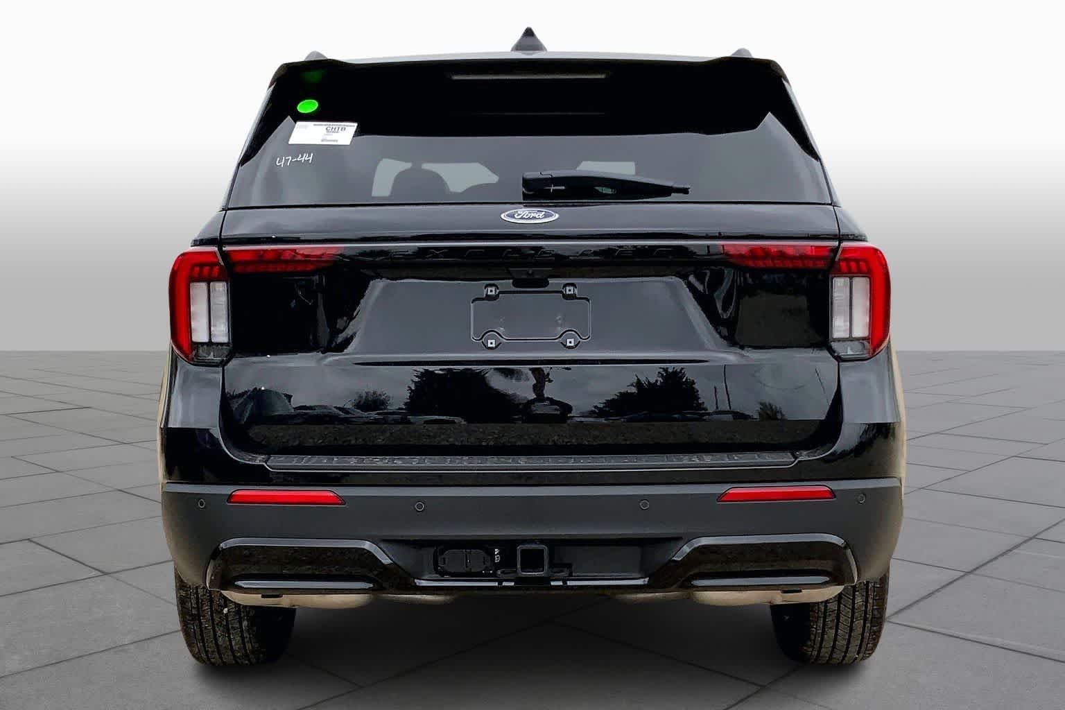 New 2026 Ford Explorer - photo 2
