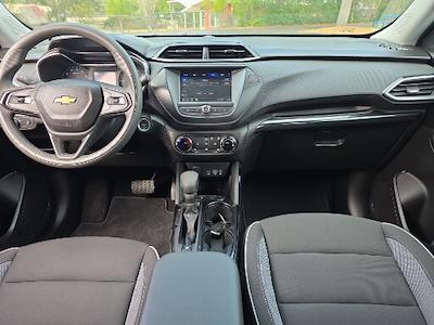 Used 2023 Chevrolet Trailblazer - photo 2