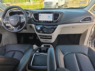 2024 Chrysler Pacifica FWD Minivan for sale #NP8677 - photo 1
